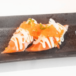 Snow-Salmon nigiri