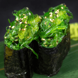 Wakame nigiri